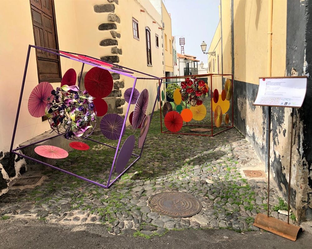 Iga-aastane lihavõttepühade ajal toimuv lilleinstallatsioonide festival Pascua Florida Guia de Isoras Tenerifel