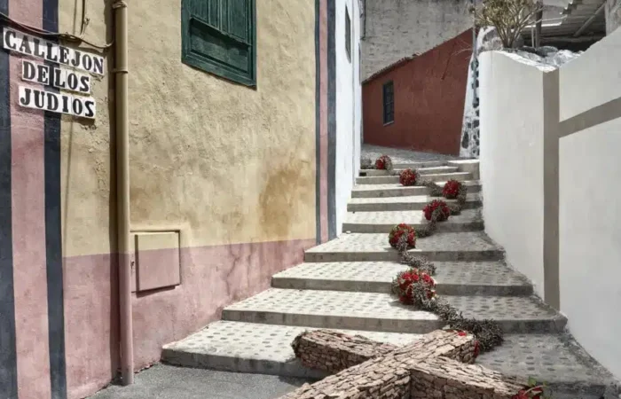 Iga-aastane lihavõttepühade ajal toimuv lilleinstallatsioonide festival Pascua Florida Guia de Isoras Tenerifel