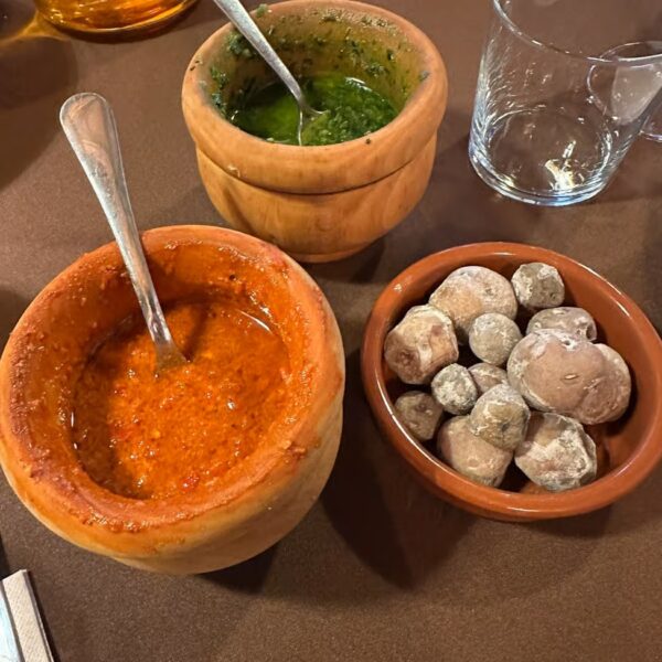 Kanaari kastmed mojod