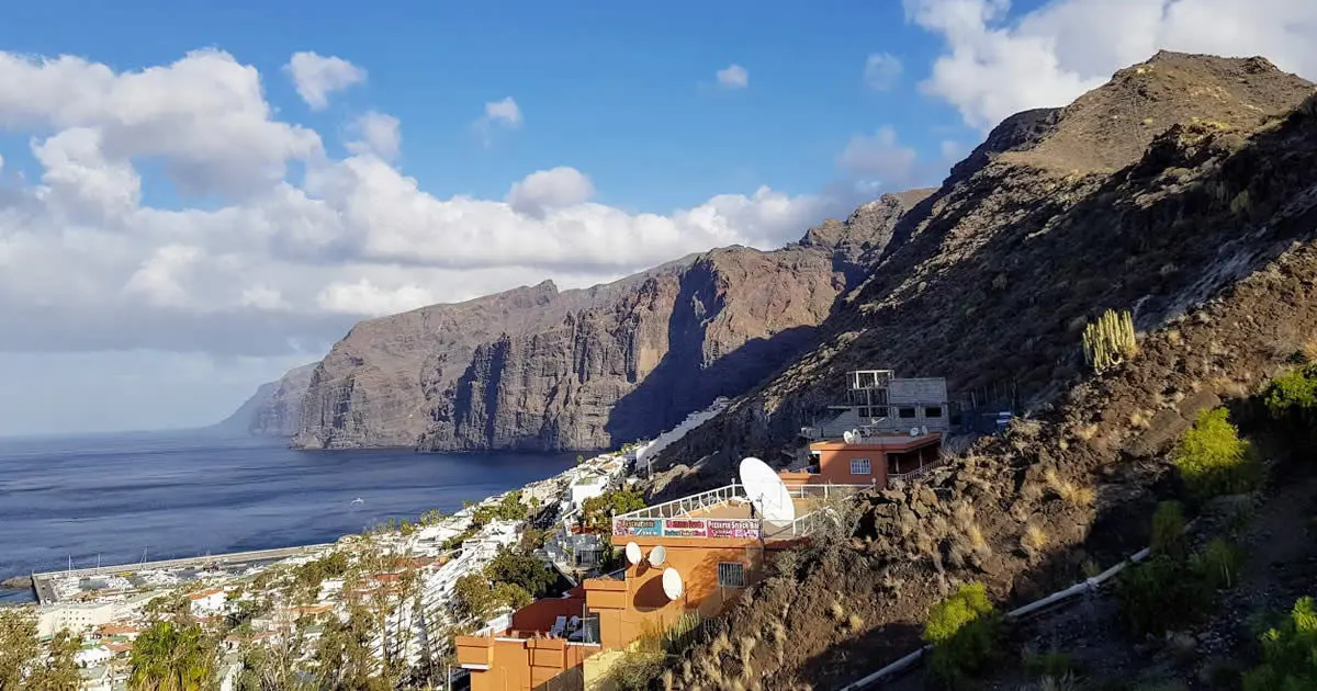 LOS GIGANTES JA PUERTO SANTIAGO