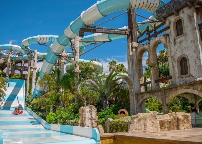 Aqualand veepark Tenerifel – lõbustusveepargis veemäed ja basseinid pere ja lastele