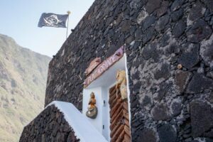 Kanaari saared ruudi kivinurm 83