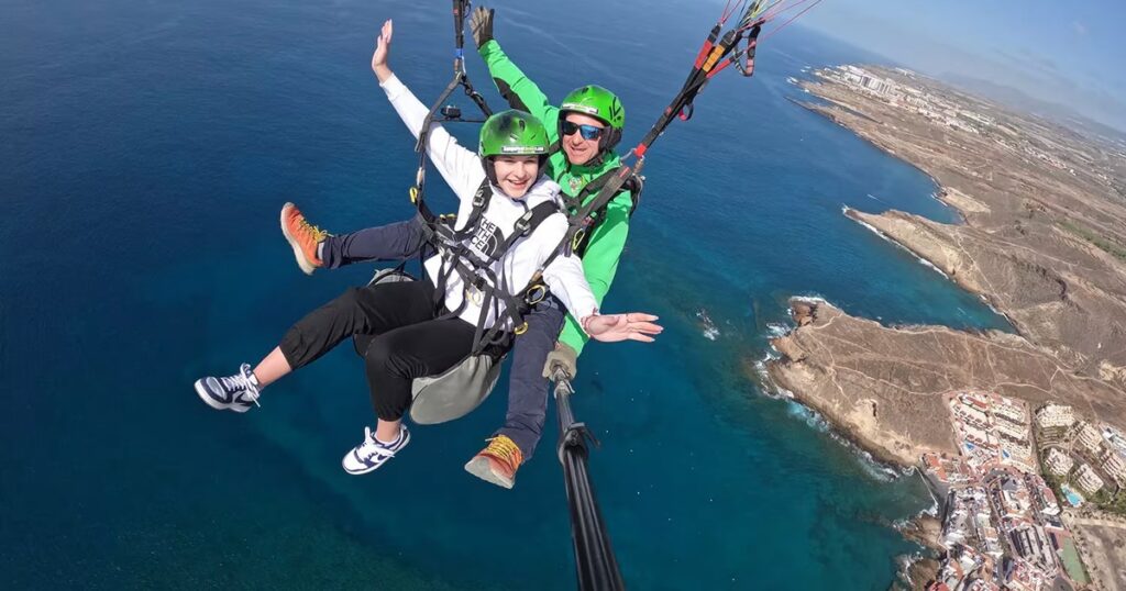 Tandem paragliding Tenerifel – lennata koos instruktoriga üle Tenerife imelike maastike
