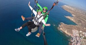 Tandem paragliding Tenerifel – lennata koos instruktoriga üle Tenerife imelike maastike