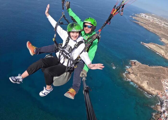 Tandem paragliding Tenerifel – lennata koos instruktoriga üle Tenerife imelike maastike