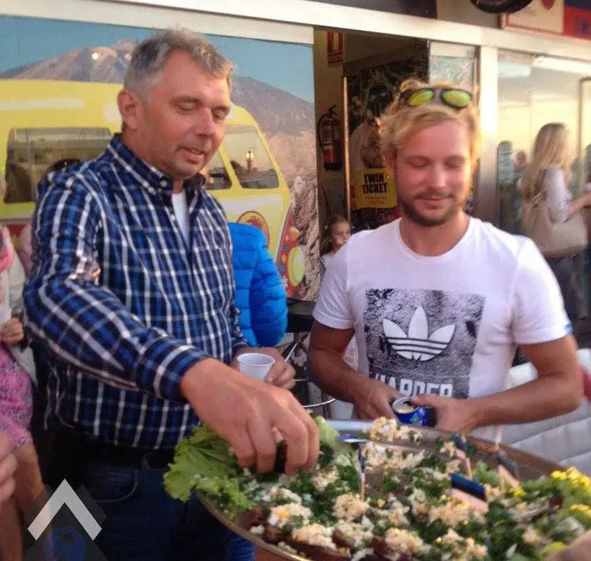 KÕRGEKVALITEEDILINE TOITLUSTUS TENERIFE KOMPASSIS.
