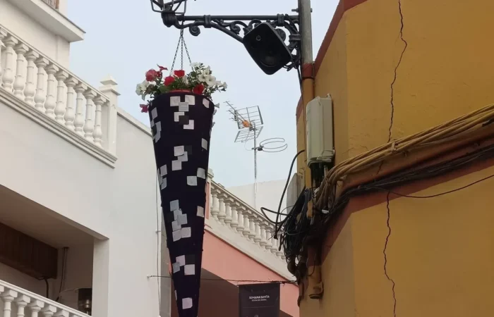 Iga-aastane lihavõttepühade ajal toimuv lilleinstallatsioonide festival Pascua Florida Guia de Isoras Tenerifel