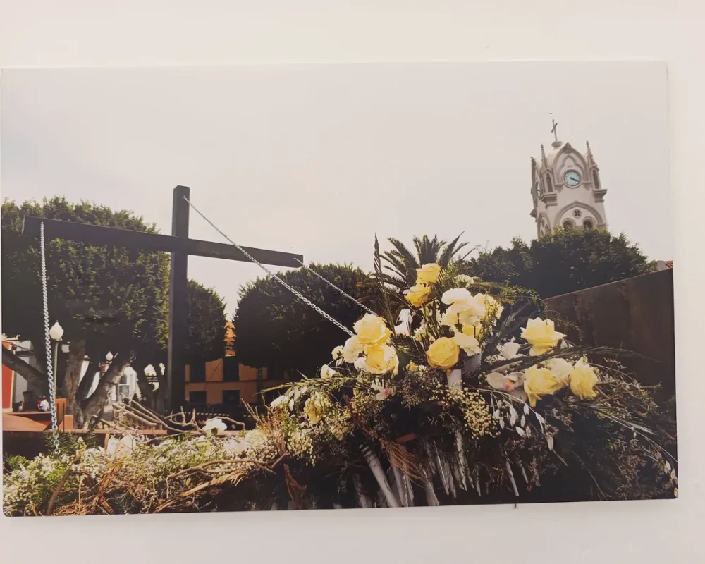 Iga-aastane lihavõttepühade ajal toimuv lilleinstallatsioonide festival Pascua Florida Guia de Isoras Tenerifel