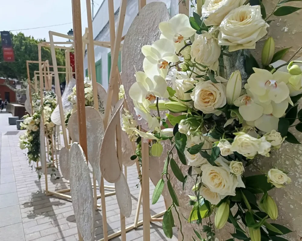 Iga-aastane lihavõttepühade ajal toimuv lilleinstallatsioonide festival Pascua Florida Guia de Isoras Tenerifel