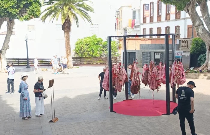 Iga-aastane lihavõttepühade ajal toimuv lilleinstallatsioonide festival Pascua Florida Guia de Isoras Tenerifel