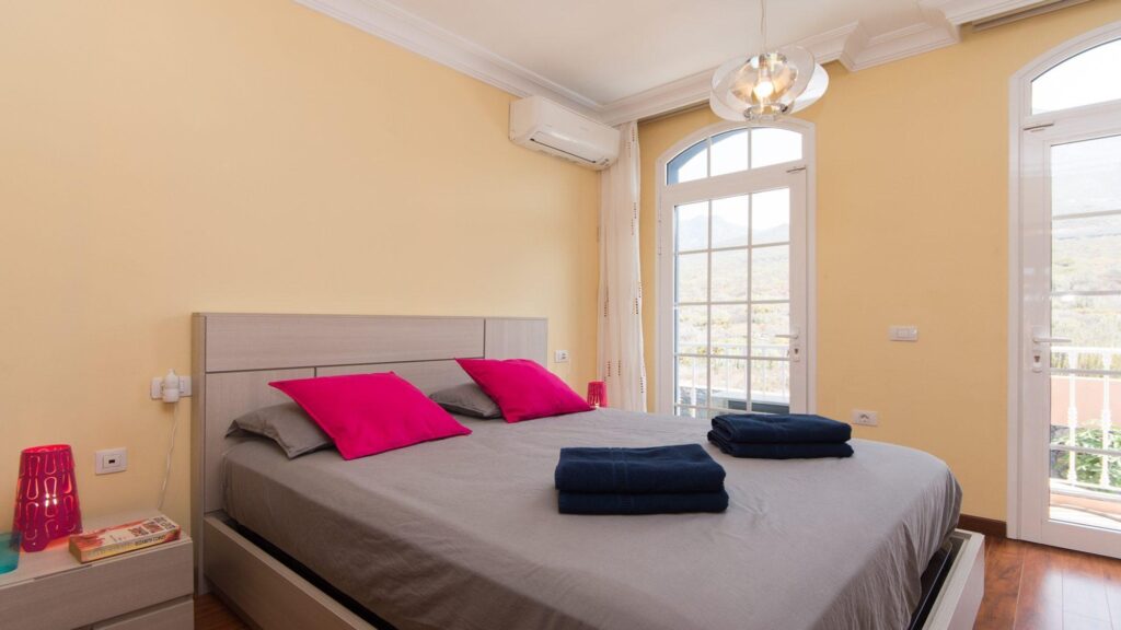 Puhkusemajutus Tenerifel, rendikorterid, apartemendid, kolme magamistoaga korter, magama mahub 8