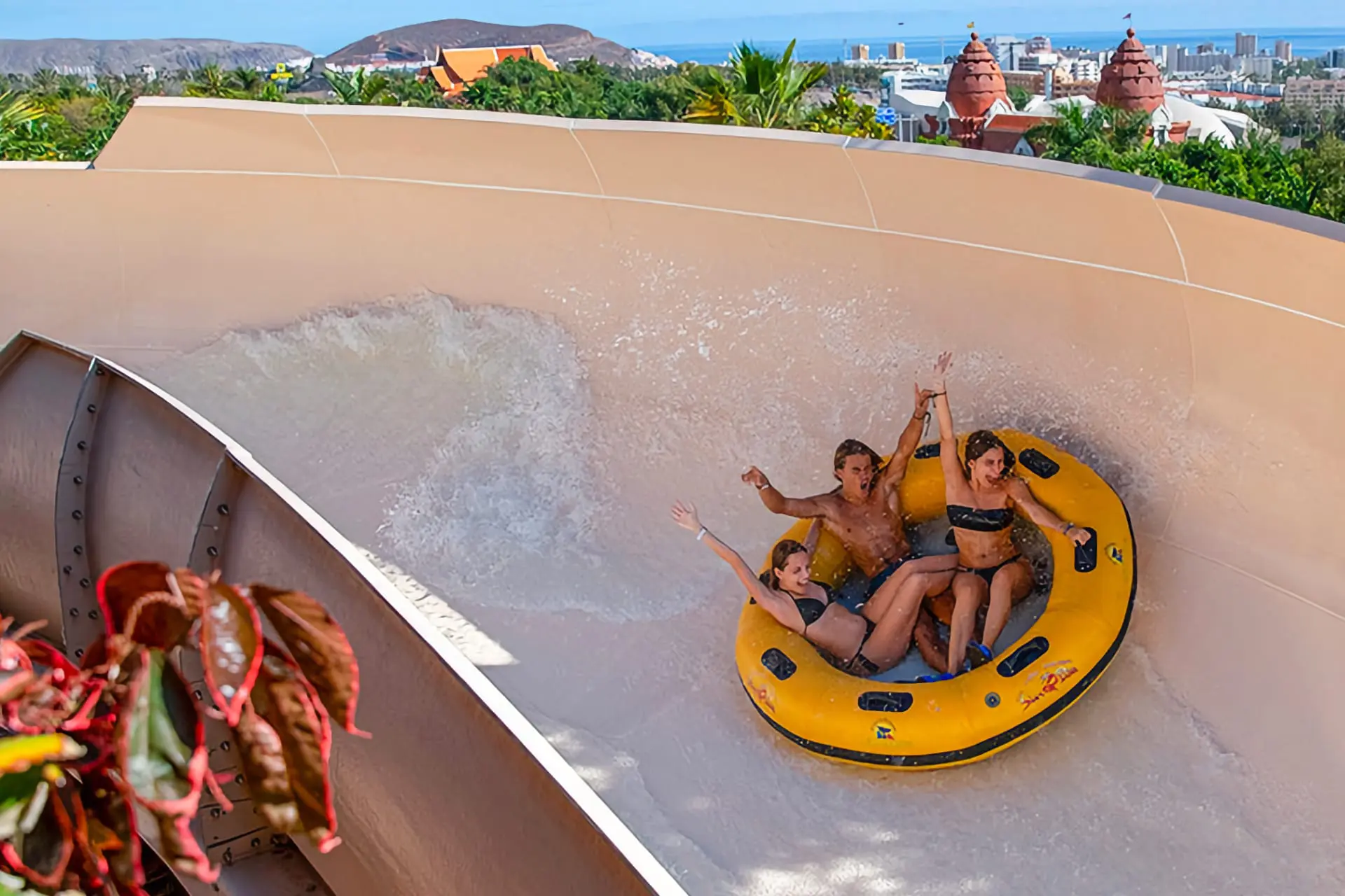 Patong Rapids grupisõit veepargis Siam Park