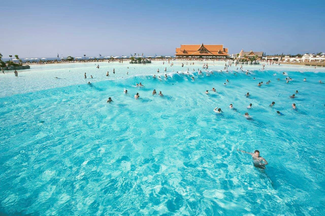 Siam Beach lamamistoolid ja valge liivaga rand