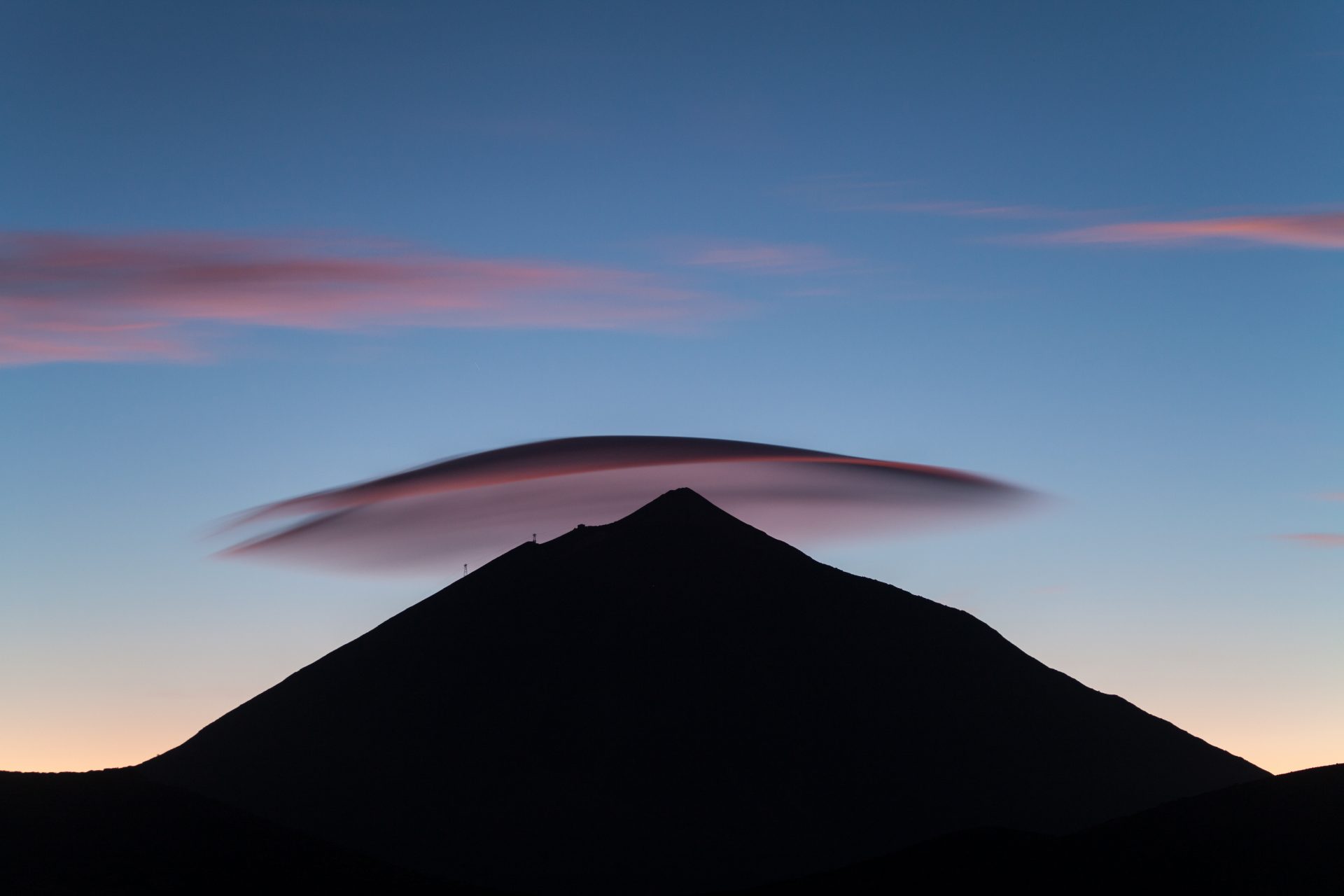 El Teide sombreero – pilvemüts Teide kohal