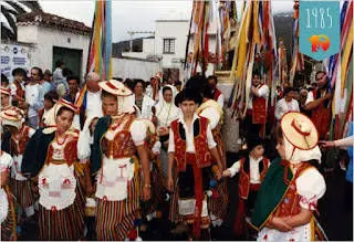 Tenerife laulu- ja tantsupeod on karneval ja romeriad.