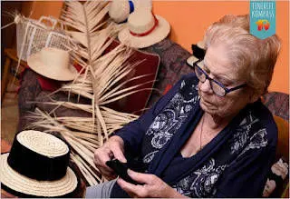 Tenerife palmilehtedest kübarad